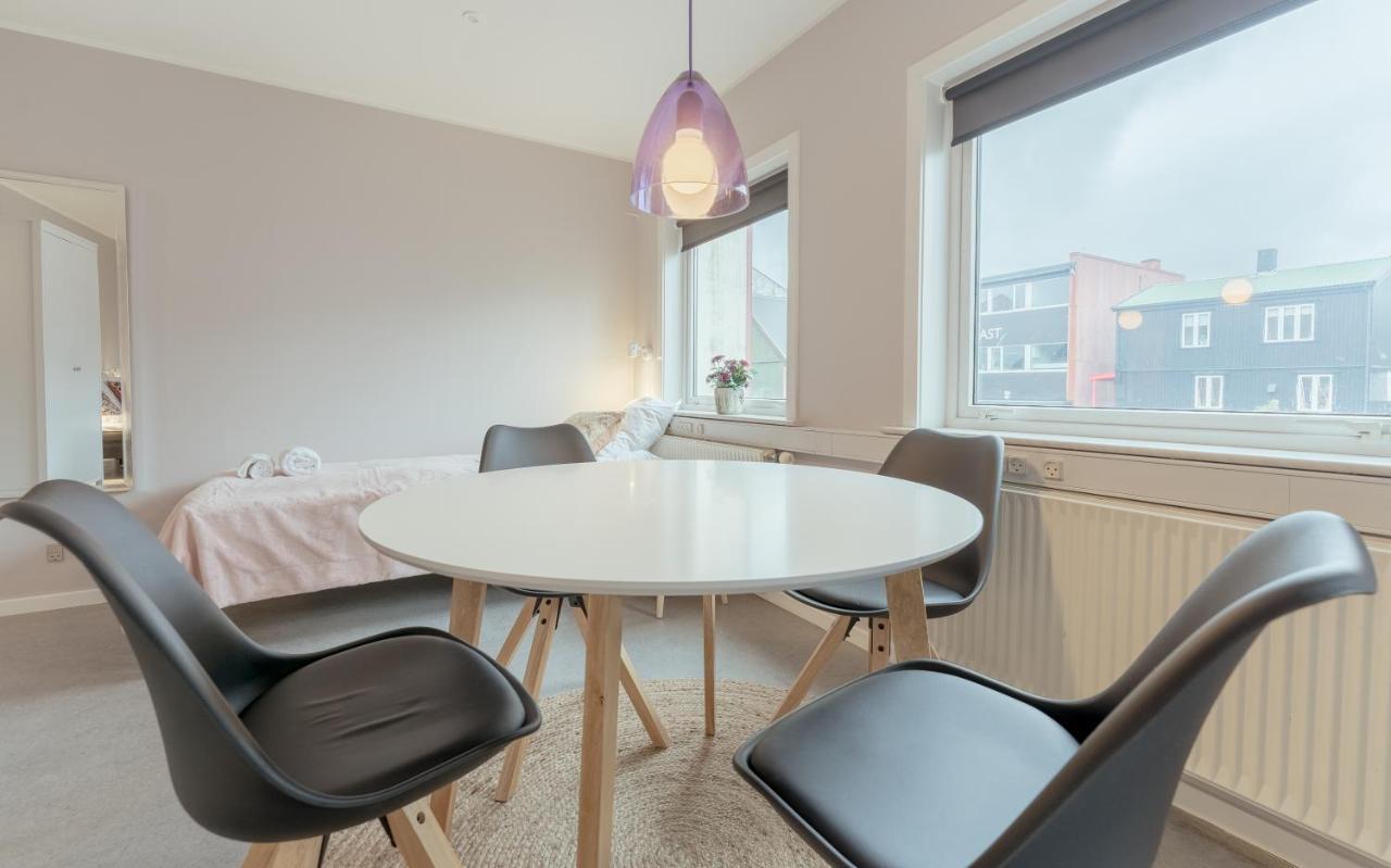 Torsgota Guesthouse - In The Heart Of Torshavn Bagian luar foto
